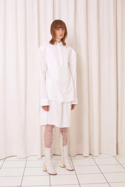 Look 10